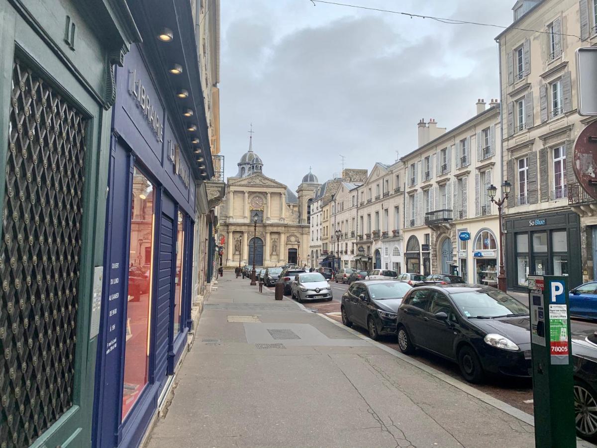 Appartement Versailles Quartier Notre Dame Au Pied Du Chateau Avec Parking מראה חיצוני תמונה