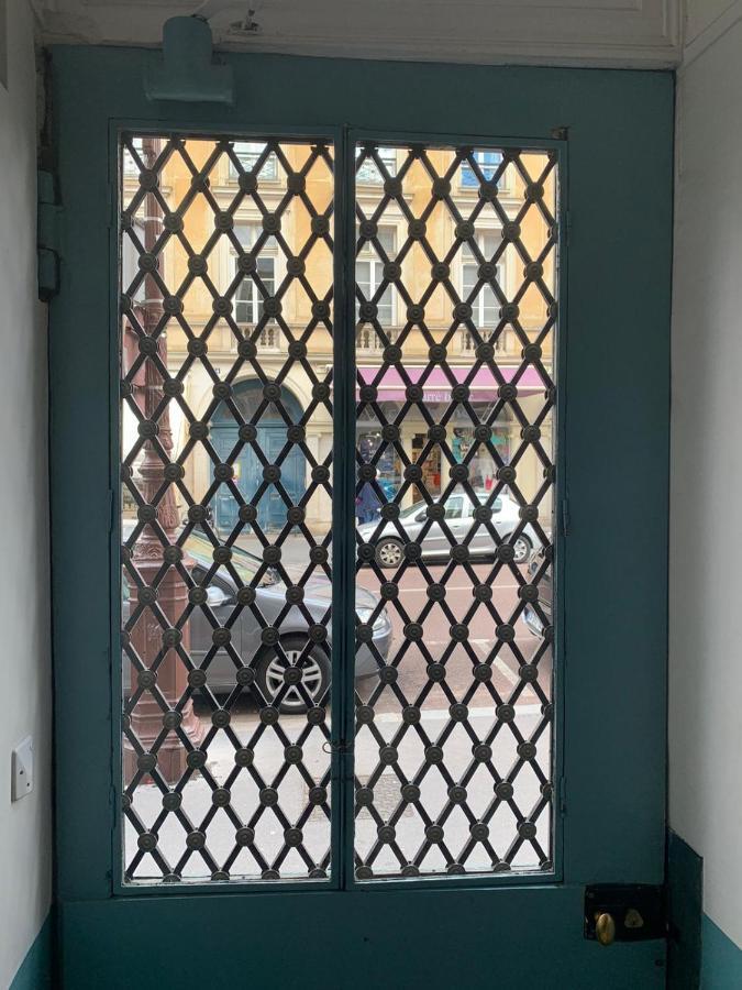 Appartement Versailles Quartier Notre Dame Au Pied Du Chateau Avec Parking מראה חיצוני תמונה