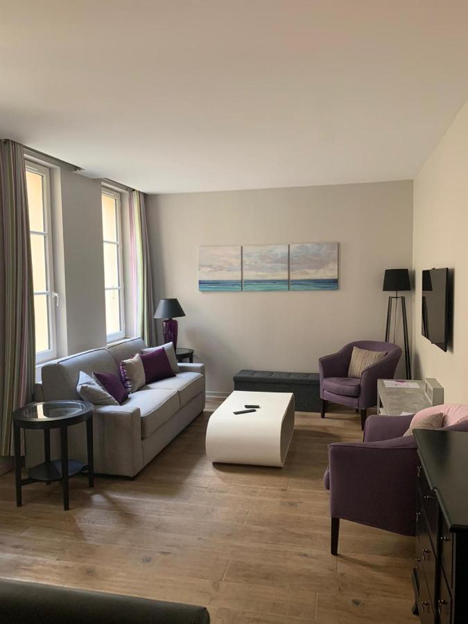 Appartement Versailles Quartier Notre Dame Au Pied Du Chateau Avec Parking מראה חיצוני תמונה