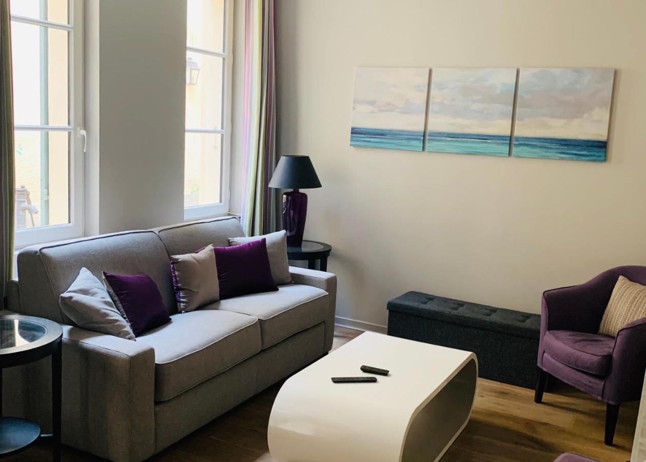 Appartement Versailles Quartier Notre Dame Au Pied Du Chateau Avec Parking מראה חיצוני תמונה