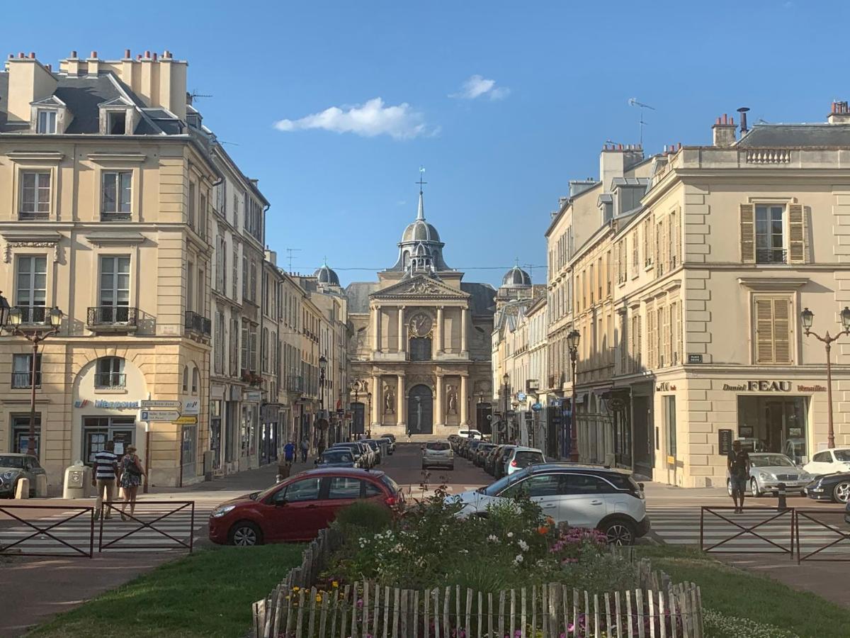 Appartement Versailles Quartier Notre Dame Au Pied Du Chateau Avec Parking מראה חיצוני תמונה