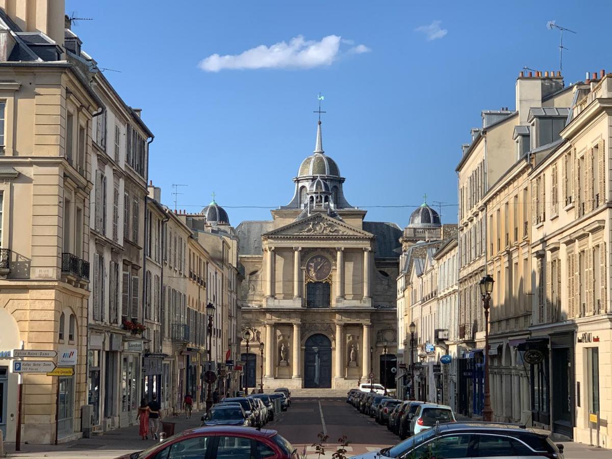 Appartement Versailles Quartier Notre Dame Au Pied Du Chateau Avec Parking מראה חיצוני תמונה