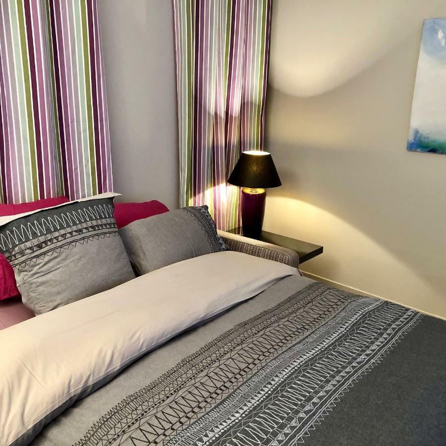 Appartement Versailles Quartier Notre Dame Au Pied Du Chateau Avec Parking מראה חיצוני תמונה
