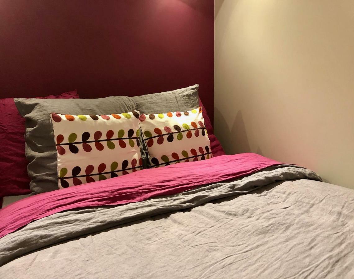Appartement Versailles Quartier Notre Dame Au Pied Du Chateau Avec Parking מראה חיצוני תמונה