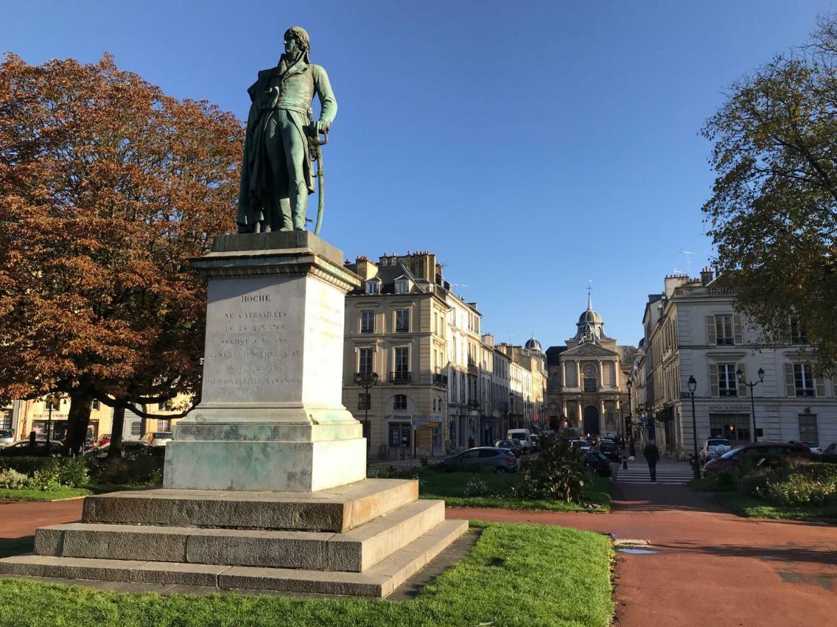 Appartement Versailles Quartier Notre Dame Au Pied Du Chateau Avec Parking מראה חיצוני תמונה